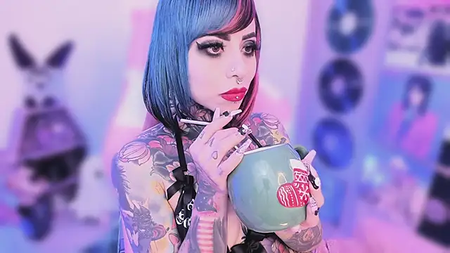 NikkiRamone online show from November 12, 10:30 pm