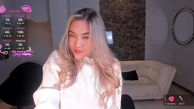 RebeccaHudson online show from January 7, 6:55 pm