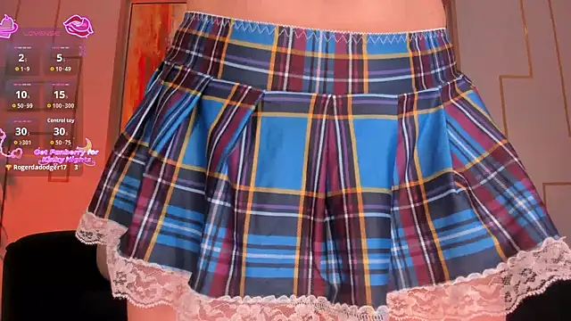 RebeccaHudson online show from December 13, 7:53 pm