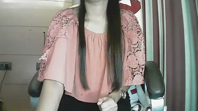 collage hoty online show from December 20, 2:15 am