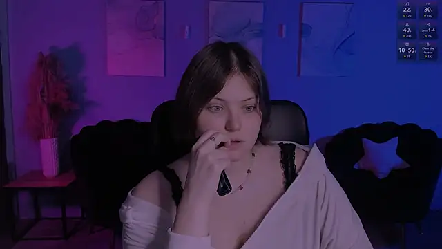 nikole kitt online show from April 21, 2:51 am