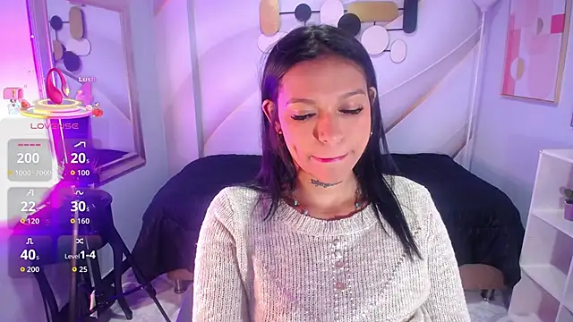 Snapshot of samantha_simur chatting on October 22, 11:26 am samantha simur online show from October 22, 11:26 am