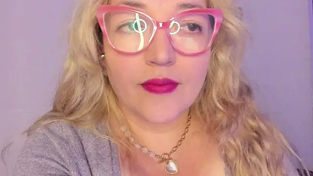 Naty Mature  online show from November 24, 5:26 pm