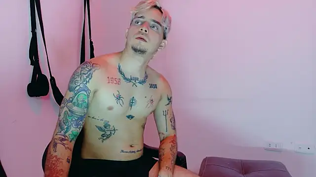 AliceandMax online show from February 18, 2:27 pm