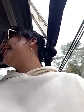 lara moon25 online show from December 1, 7:38 pm