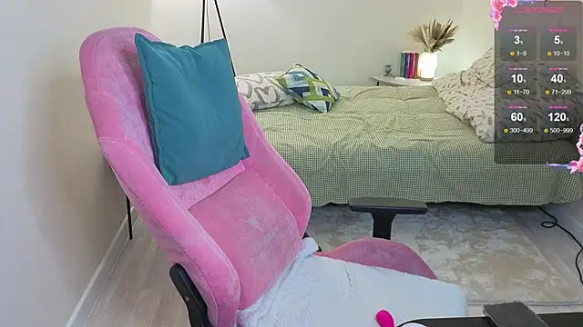 Snapshot of Lill_Mary chatting on October 21, 2:26 am Lill Mary online show from October 21, 2:26 am