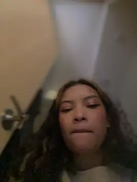 baby lizy online show from January 14, 9:31 pm