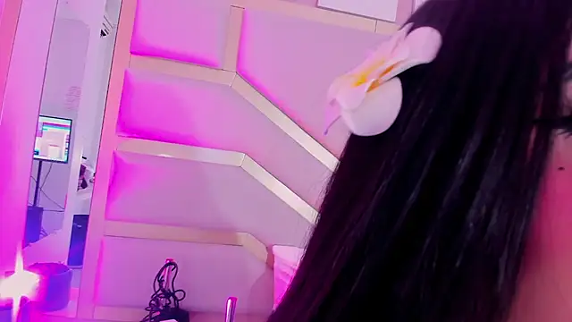 dollsweety online show from November 13, 1:04 am