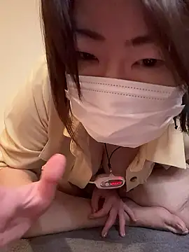 Yukimi- online show from December 13, 8:37 pm