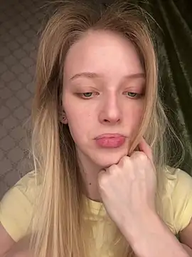 Evvie Summn1 online show from February 1, 2:38 pm