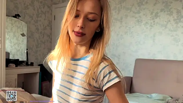 Evvie Summn1 online show from November 22, 9:45 am