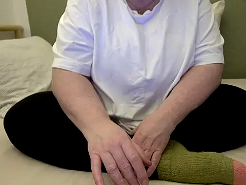 MarthaBriest online show from April 18, 4:26 am