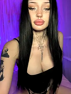 madelinexx online show from November 14, 2:39 pm