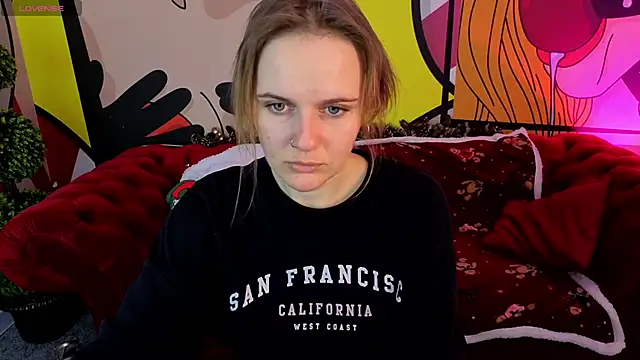 MaribelRiverr  online show from December 15, 6:51 am