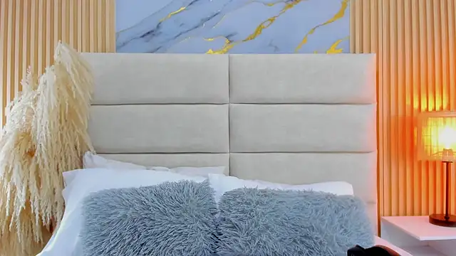 Jaslyn  Smith online show from March 24, 12:10 pm