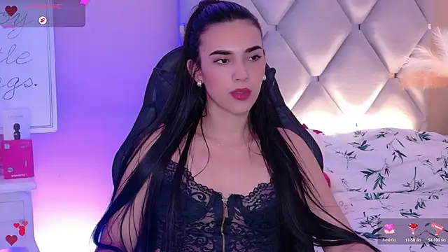 Snapshot of IsaValencia chatting on October 15, 12:24 am IsaValencia online show from October 15, 12:24 am