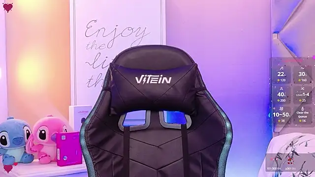 Snapshot of IsaValencia chatting on October 10, 8:36 pm IsaValencia online show from October 10, 8:36 pm