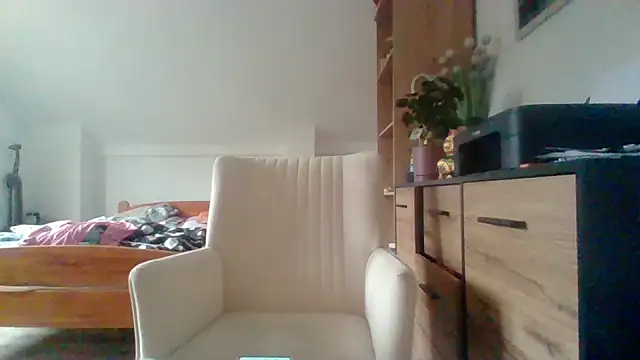 ReifeVenna online show from September 14, 7:06 am