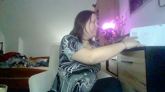 ReifeVenna online show from October 20, 4:43 pm