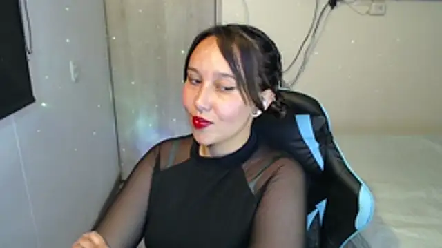 Skarlet Adams28 online show from November 21, 11:18 pm