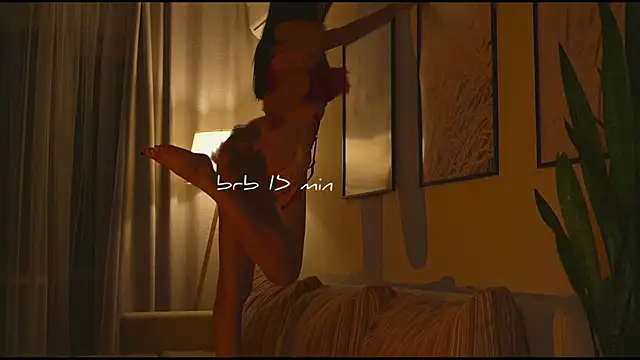 wowmolly online show from January 17, 2:57 pm