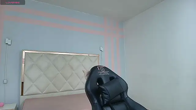 Brendda tay online show from February 18, 3:27 am