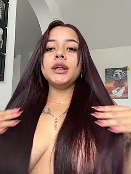 MaddyParisi online show from March 13, 3:46 pm