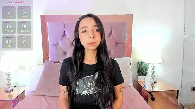 melanie hills online show from February 16, 11:32 am