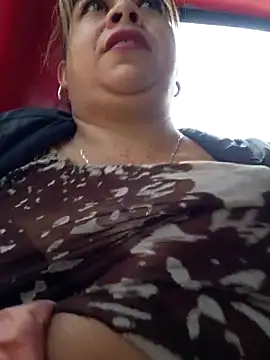 Laura-Hernandez online show from November 17, 3:24 pm