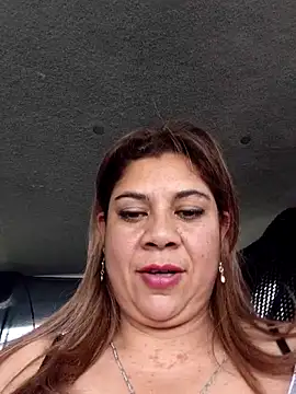 Laura-Hernandez online show from February 25, 7:34 pm