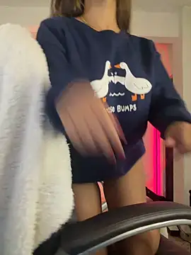 aly golden  online show from February 6, 8:29 am