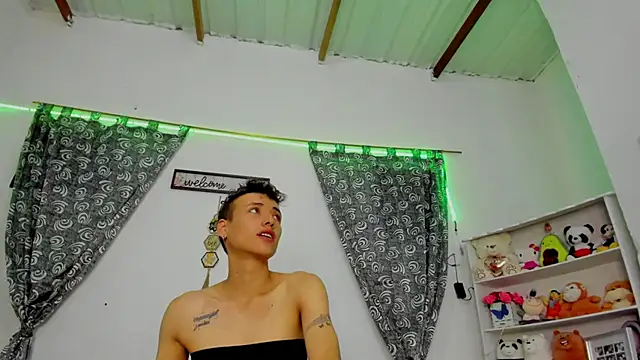 megan 100 online show from September 24, 7:02 pm