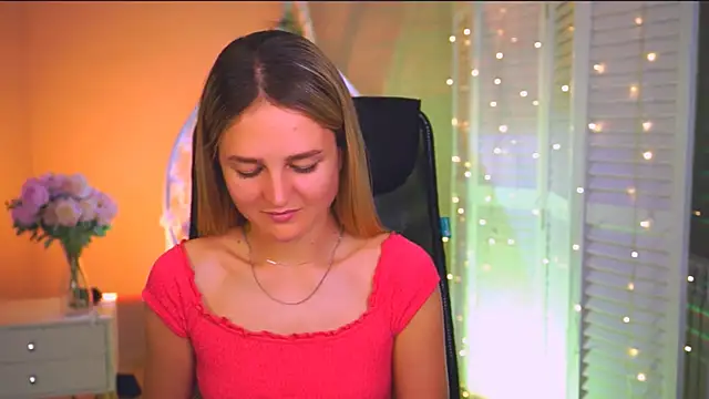 DeboraLarson online show from June 20, 8:07 am