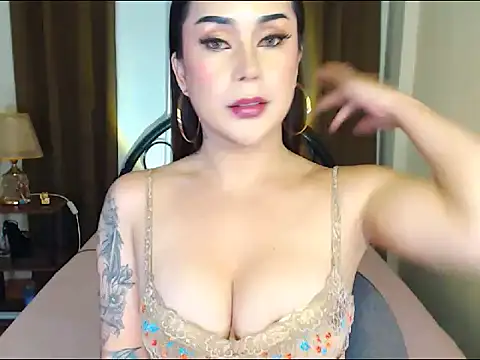 Snapshot of asian_ishnakhan chatting on September 22, 12:36 pm asian ishnakhan online show from September 22, 12:36 pm