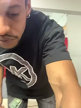 Salomon koude online show from August 9, 1:26 pm