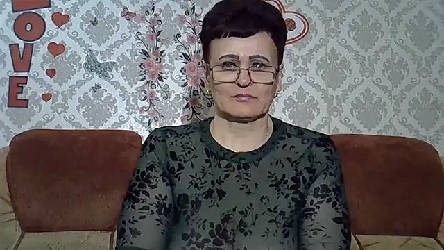 PaulaGolden online show from April 21, 7:32 pm