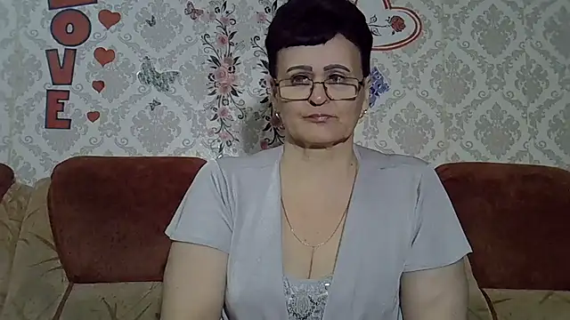 PaulaGolden online show from April 20, 7:39 pm