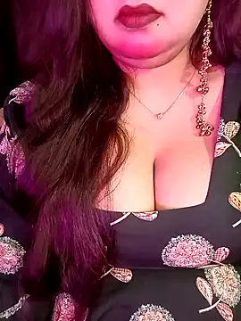 Suhanakhan00 online show from April 1, 6:36 am