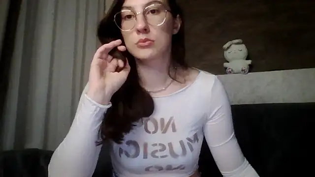 briannababy  online show from April 25, 7:33 pm