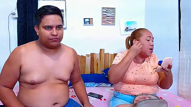 lucasandSofi online show from December 15, 11:21 pm