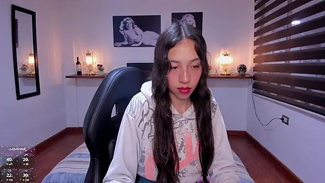 Valeria roussi online show from October 29, 2:31 pm