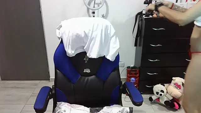 thomascooper7 online show from February 26, 1:15 am