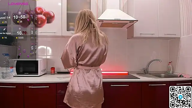 LivyyBossom online show from December 2, 5:15 pm