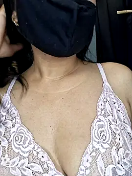 Nisha027 online show from February 14, 1:40 am