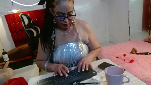 PervertedMature online show from June 4, 5:23 am