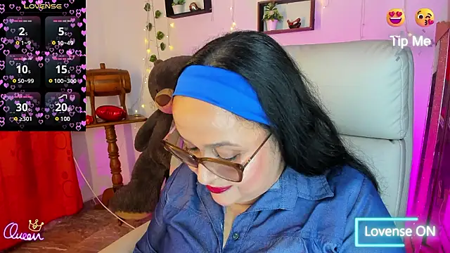 Gia Nahomi online show from March 22, 9:54 pm