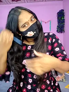 Hot Maleka online show from November 25, 1:30 am