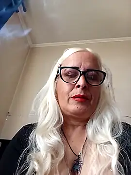 Rousmk1 online show from October 31, 1:04 pm