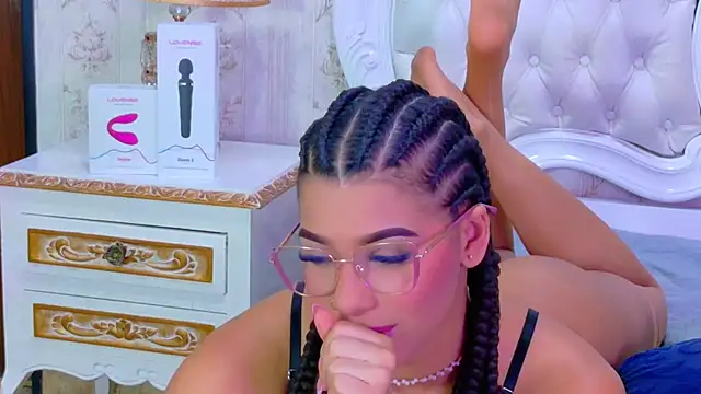 TiaraRosse online show from November 27, 1:58 pm