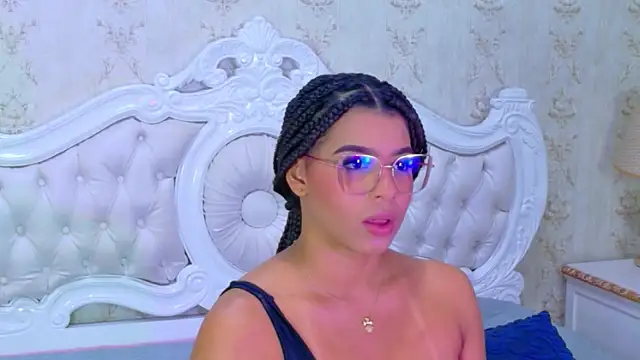 TiaraRosse online show from January 6, 5:38 pm